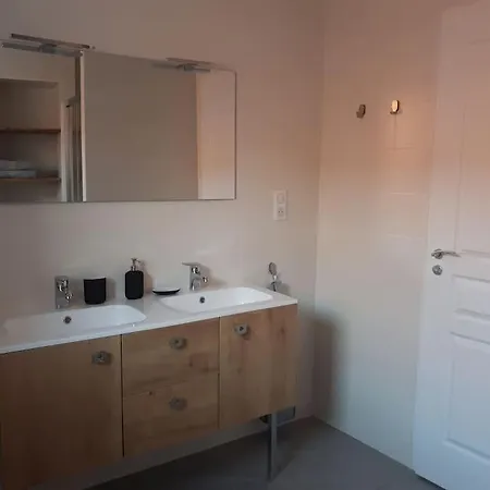 فيلة Les Palmiers. Charme, Et Massage En Vignoble Nantais *